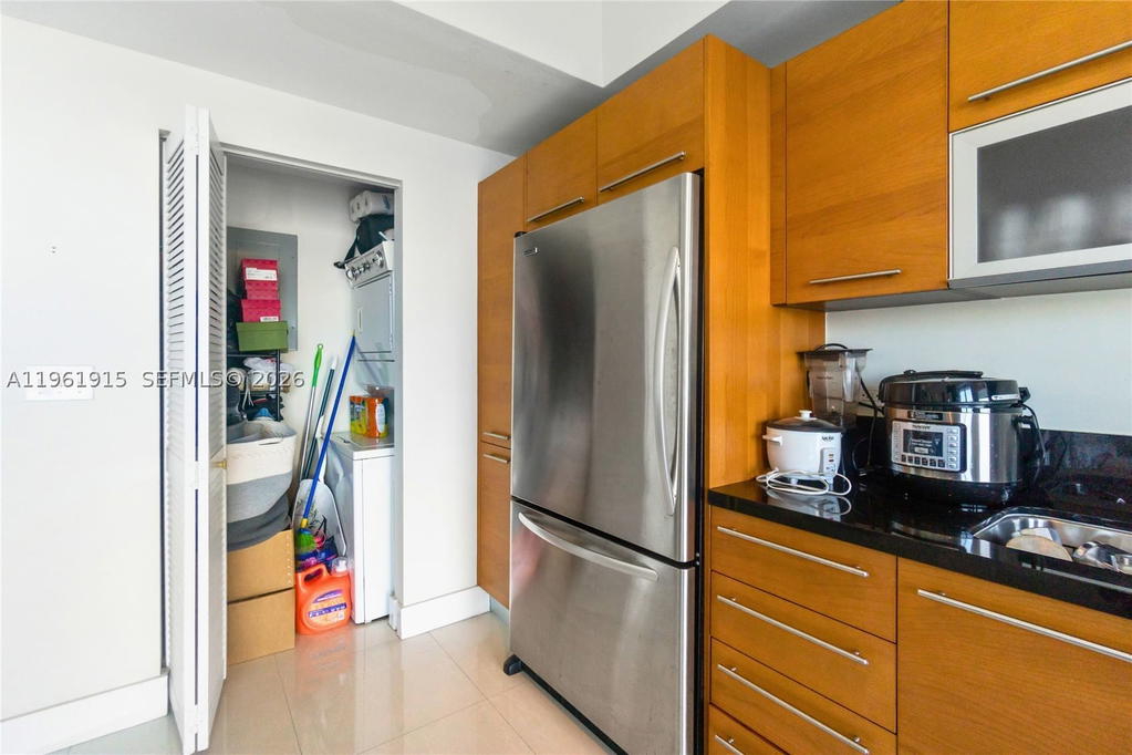 Real estate property located at 253 2nd St #3105, Miami-dade, Vizcayne South Condo, Miami, FL