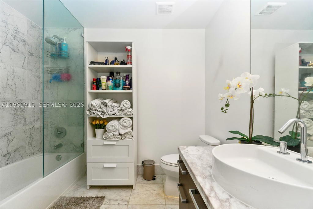 Real estate property located at 253 2nd St #3105, Miami-dade, Vizcayne South Condo, Miami, FL