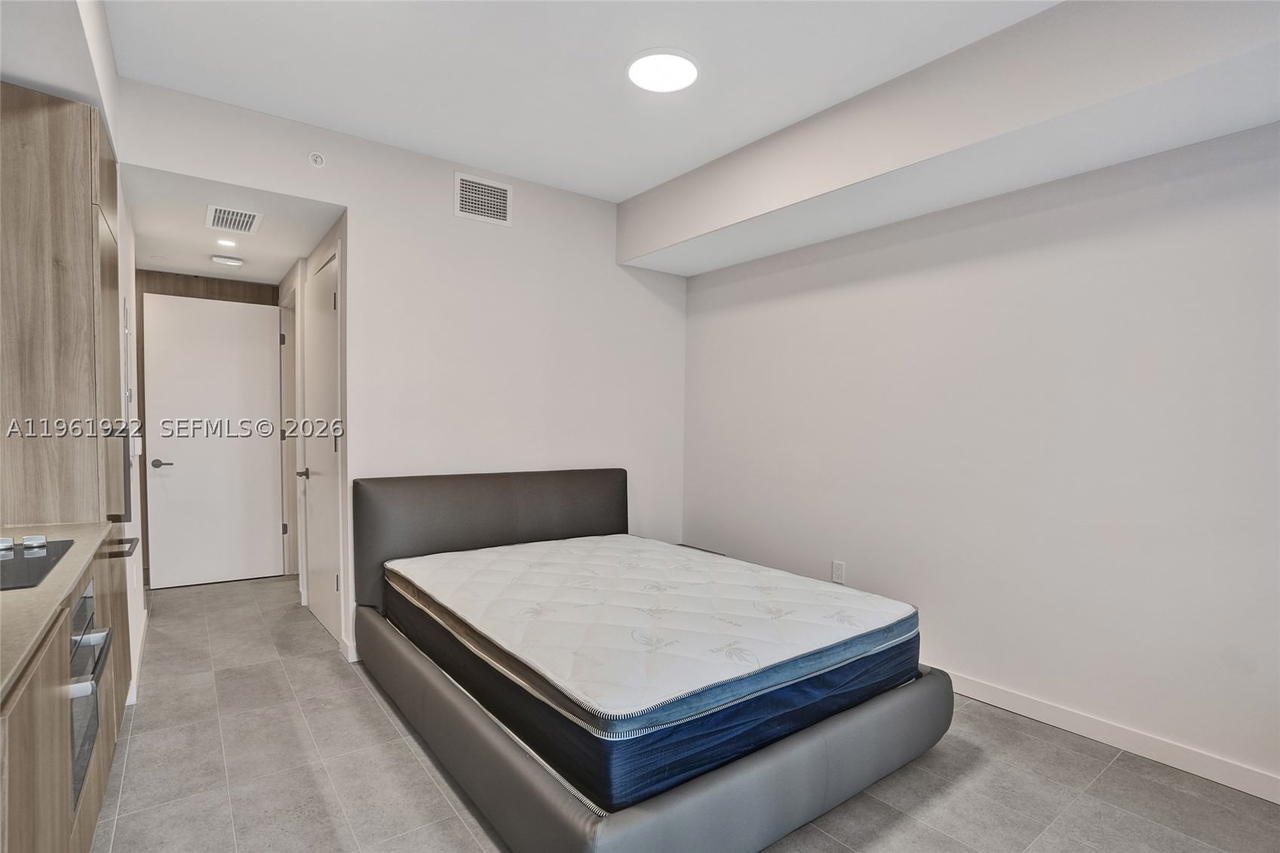 Real estate property located at 121 5th Street #807, Miami-dade, 501 First Residences, Miami, FL