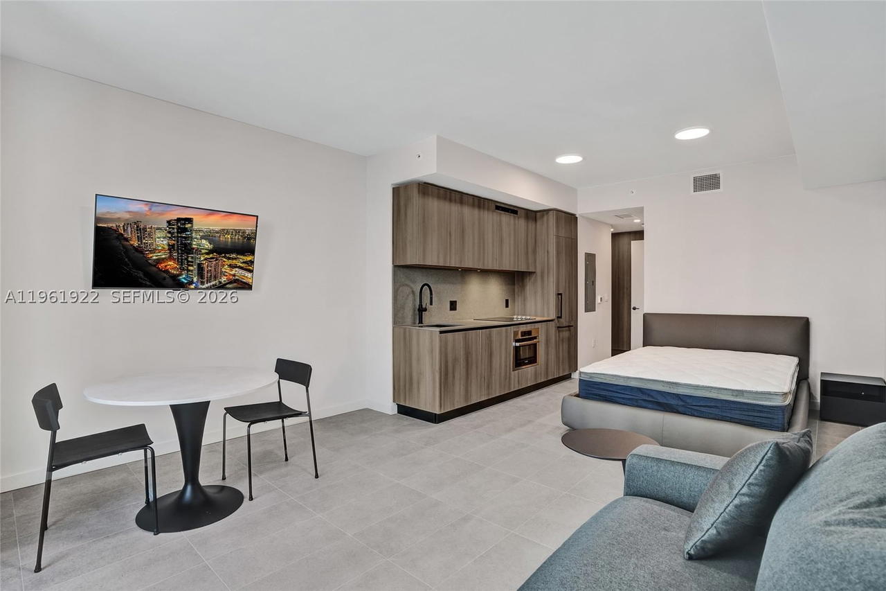 Real estate property located at 121 5th Street #807, Miami-dade, 501 First Residences, Miami, FL
