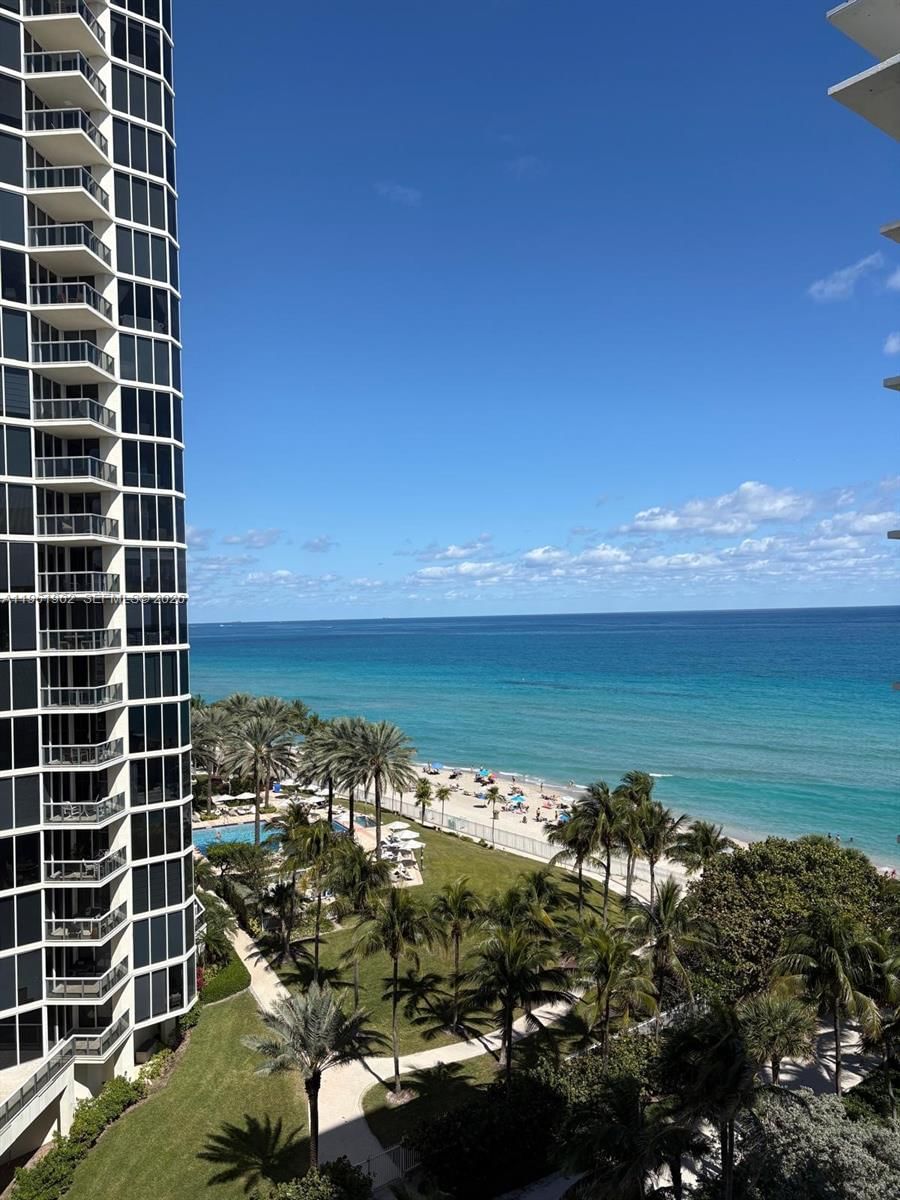 Real estate property located at 19201 Collins Ave #820, Miami-dade, The Aventura Beach Club C, Sunny Isles Beach, FL
