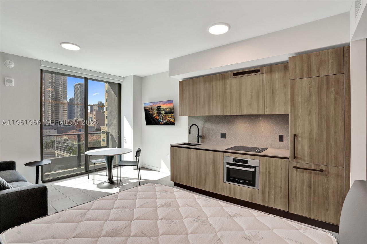 Real estate property located at 121 5th Street #1001B, Miami-dade, 501 First Residences, Miami, FL