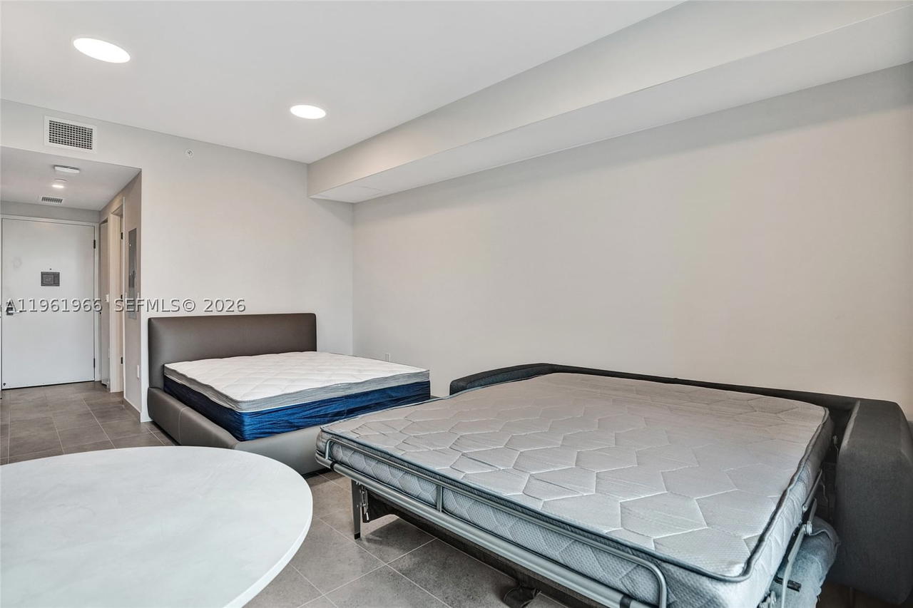 Real estate property located at 121 5th Street #1001B, Miami-dade, 501 First Residences, Miami, FL