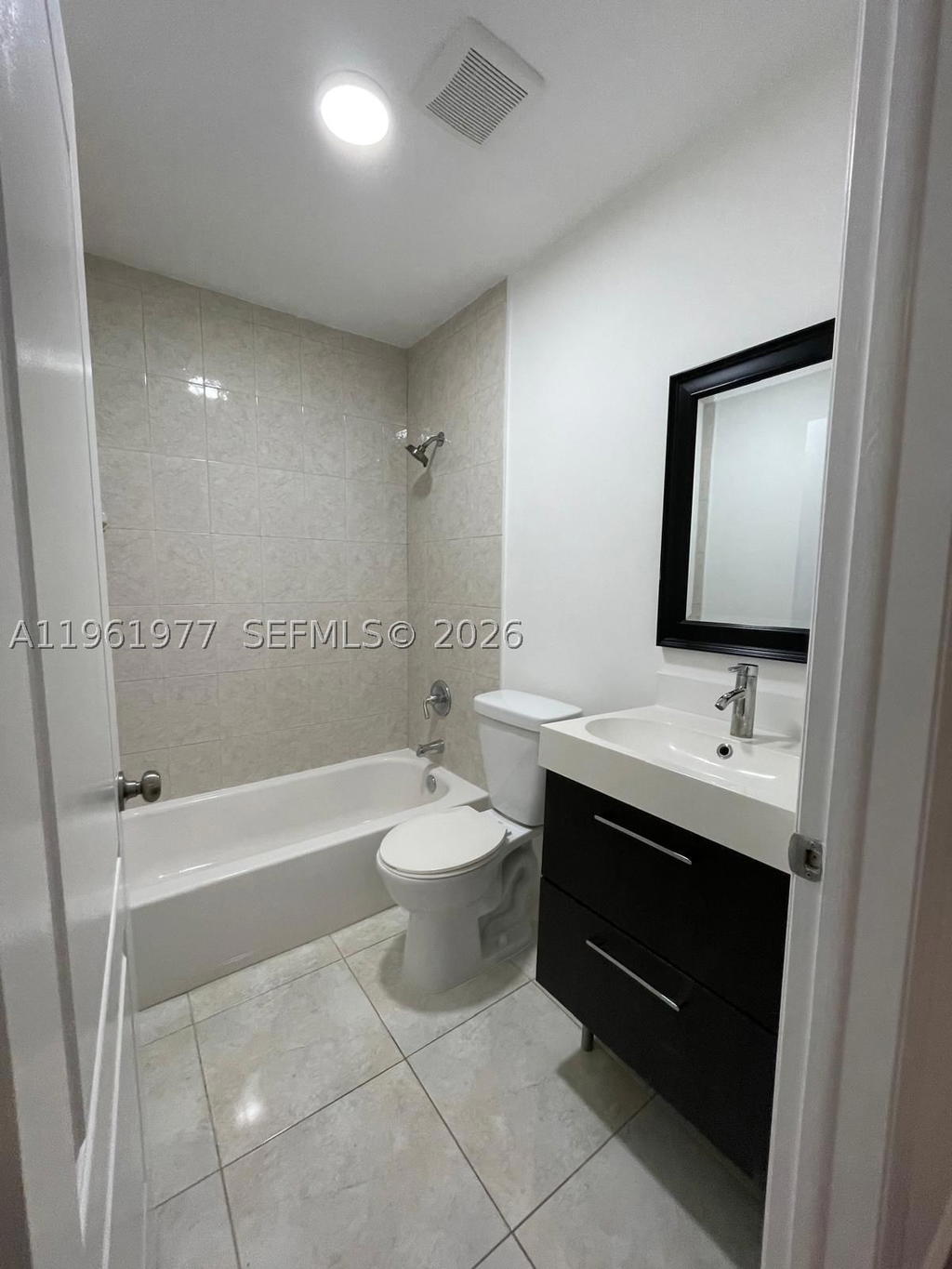 Real estate property located at 14111 121st Pl #4, Miami-dade, Bonita Villas Condo, Miami, FL