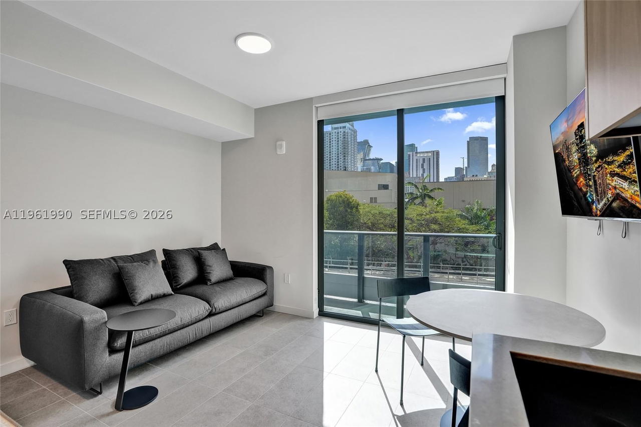 Real estate property located at 121 5th Street #401B, Miami-dade, 501 First Residences, Miami, FL