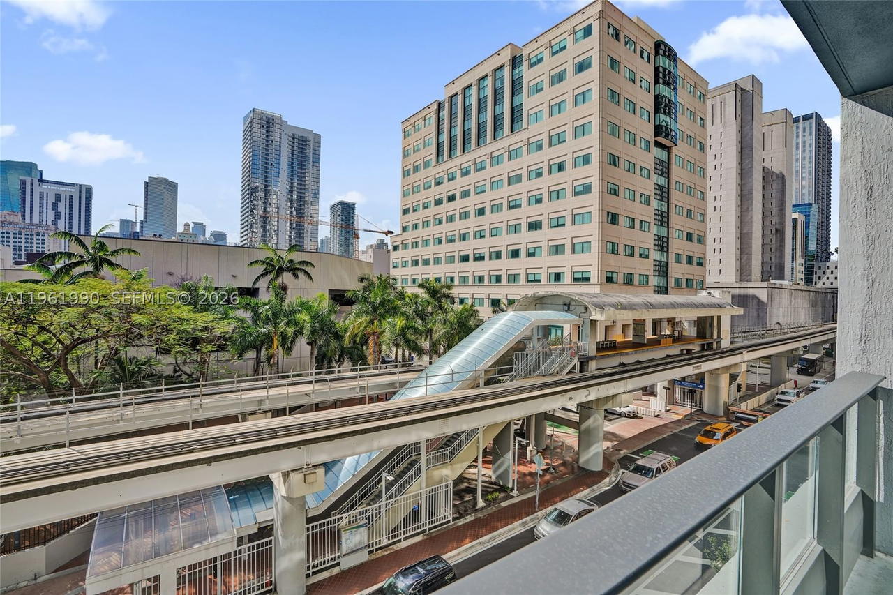 Real estate property located at 121 5th Street #401B, Miami-dade, 501 First Residences, Miami, FL