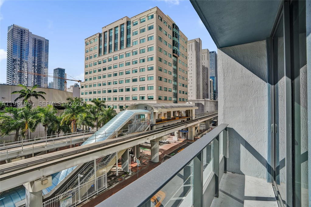 Real estate property located at 121 5th Street #401B, Miami-dade, 501 First Residences, Miami, FL