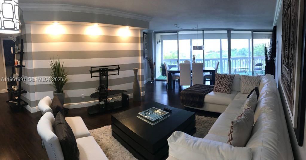 Real estate property located at 6901 Environ Blvd #5F, Broward, Environ 9 Of I Condo, Lauderhill, FL