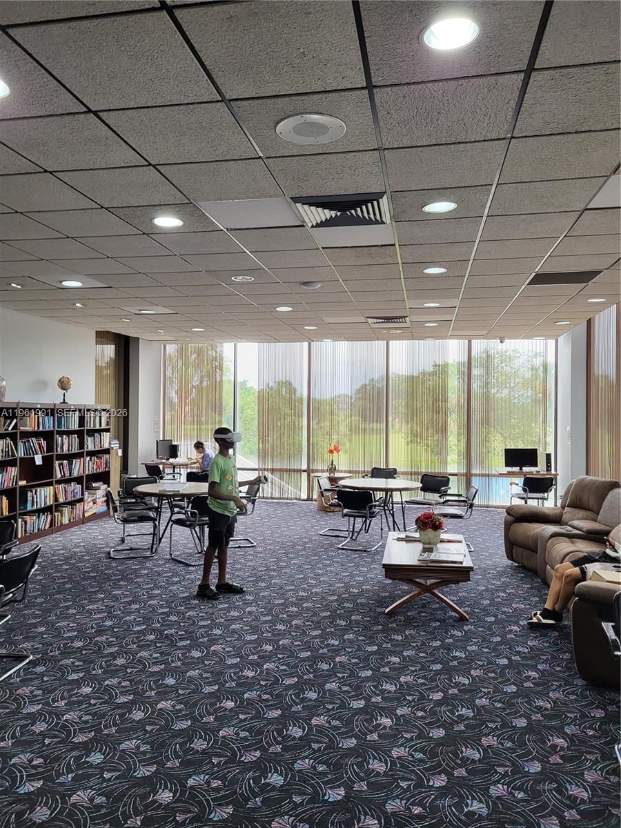 Real estate property located at 6901 Environ Blvd #5F, Broward, Environ 9 Of I Condo, Lauderhill, FL