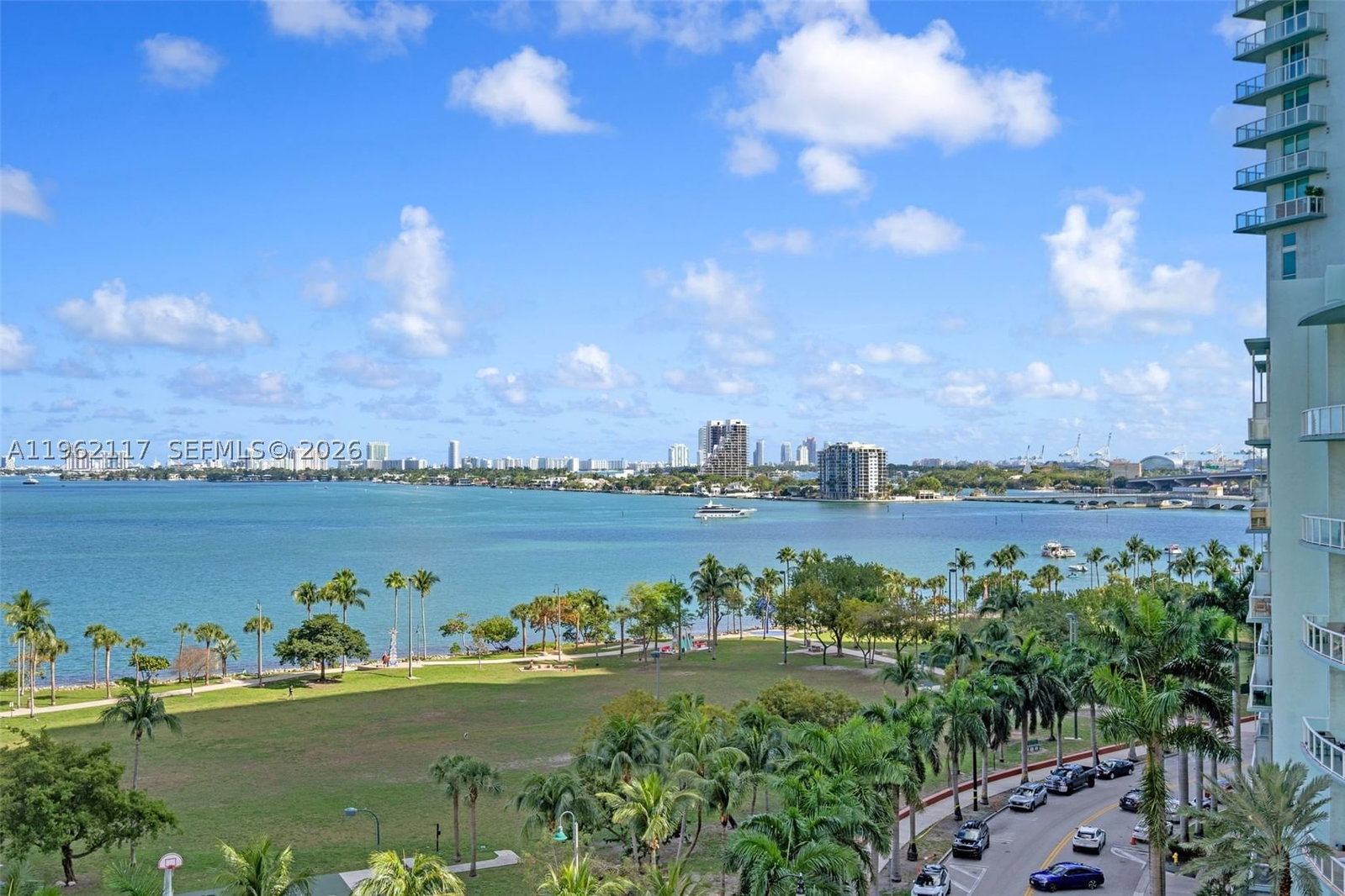 Real estate property located at 2000 Bayshore Dr #909, Miami-dade, Cite Condo, Miami, FL