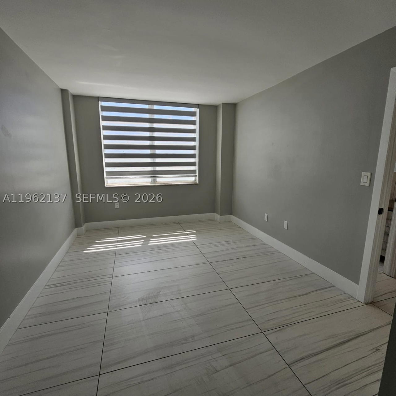 Real estate property located at 15600 7th Ave #703, Miami-dade, Parkway Towers Bldg 1 Con, Miami, FL