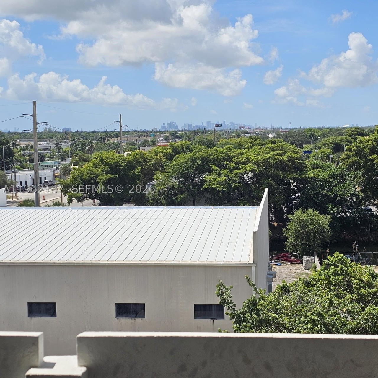 Real estate property located at 15600 7th Ave #703, Miami-dade, Parkway Towers Bldg 1 Con, Miami, FL