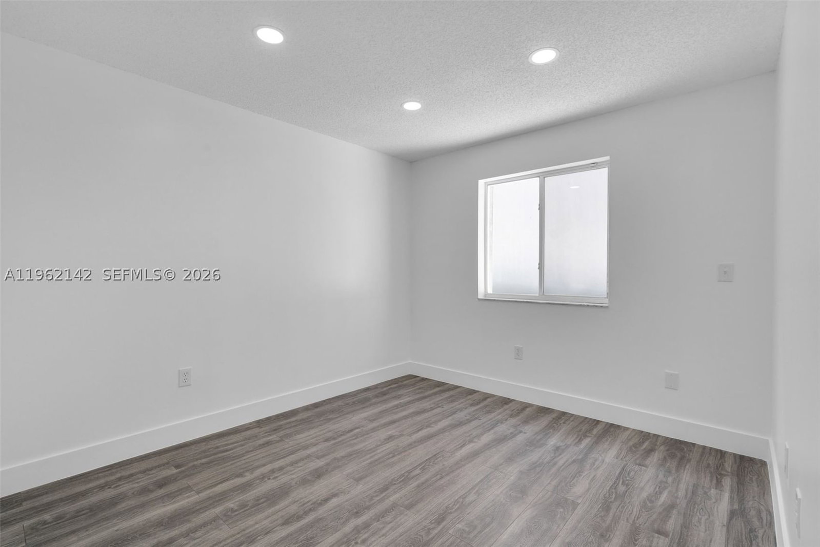 Real estate property located at 16907 142nd Pl, Miami-dade, Weitzer Serena Lakes West, Miami, FL