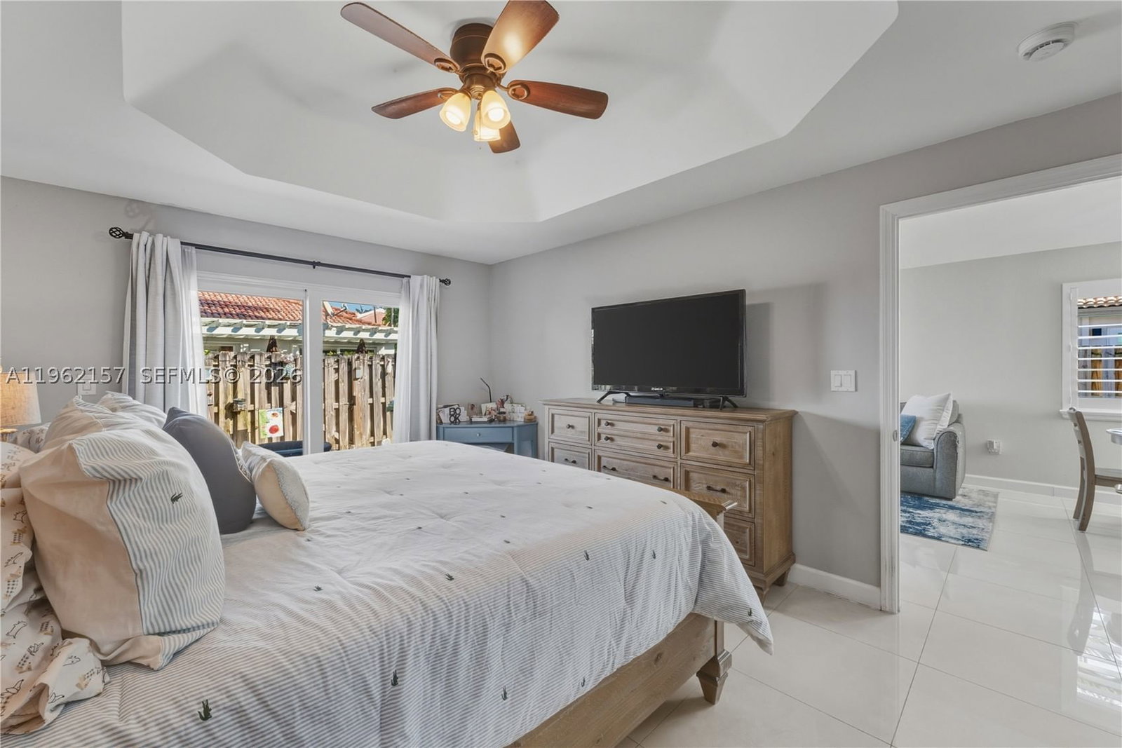 Real estate property located at 5071 115th Ct, Miami-dade, Doral Landings Townhomes, Doral, FL