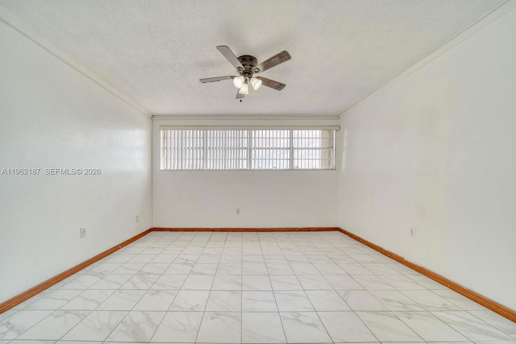 Real estate property located at 840 105th Ave #318, Miami-dade, El Camino Real North Cond, Miami, FL