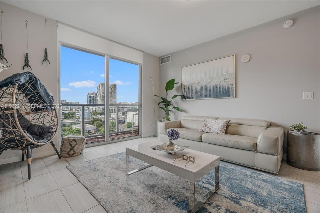 Real estate property located at 3900 Biscayne Blvd S-904, Miami-dade, Quadro Condo, Miami, FL