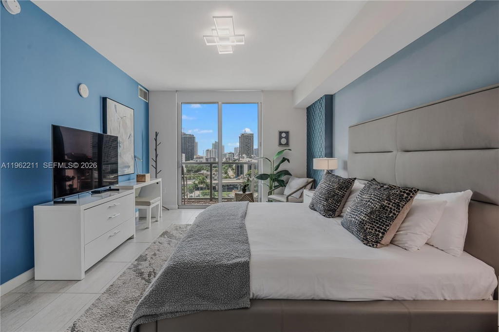 Real estate property located at 3900 Biscayne Blvd S-904, Miami-dade, Quadro Condo, Miami, FL