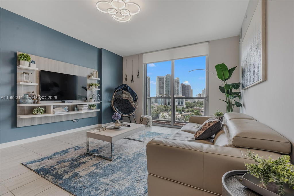 Real estate property located at 3900 Biscayne Blvd S-904, Miami-dade, Quadro Condo, Miami, FL