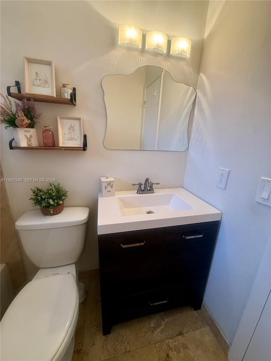 Real estate property located at 2551 64th Pl, Miami-dade, El Prado By The Lake, Hialeah, FL