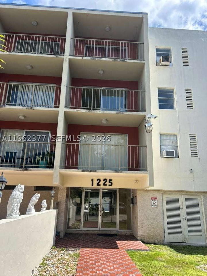Real estate property located at 1225 124th St #46A, Miami-dade, Windward Condow, North Miami, FL