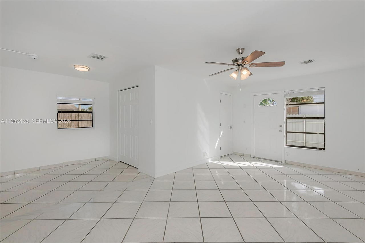 Real estate property located at 11941 178th Ter, Miami-dade, South Miami Hgts Add B, Miami, FL