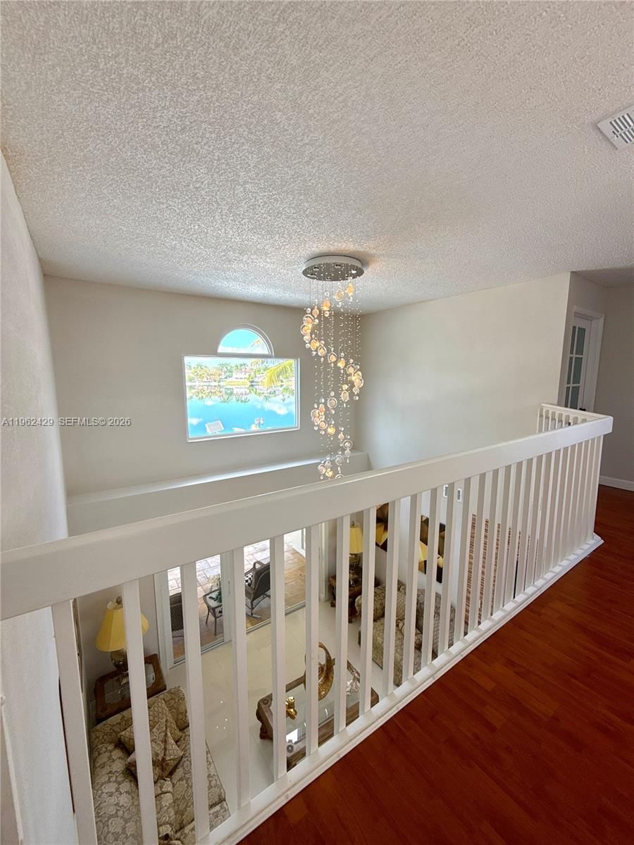 Real estate property located at 19230 87th Pl, Miami-dade, Lakes On The Green - Sec, Hialeah, FL