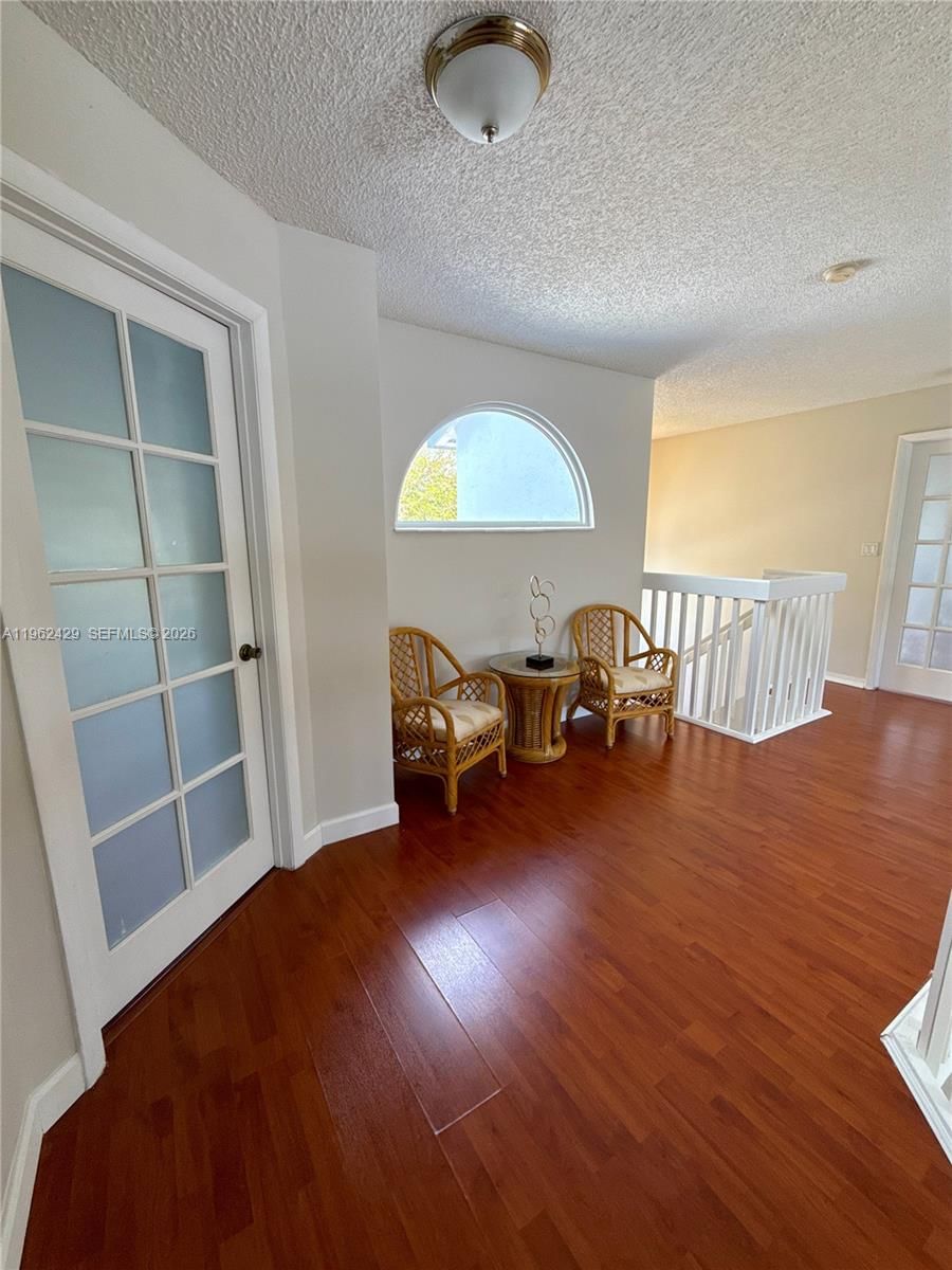 Real estate property located at 19230 87th Pl, Miami-dade, Lakes On The Green - Sec, Hialeah, FL