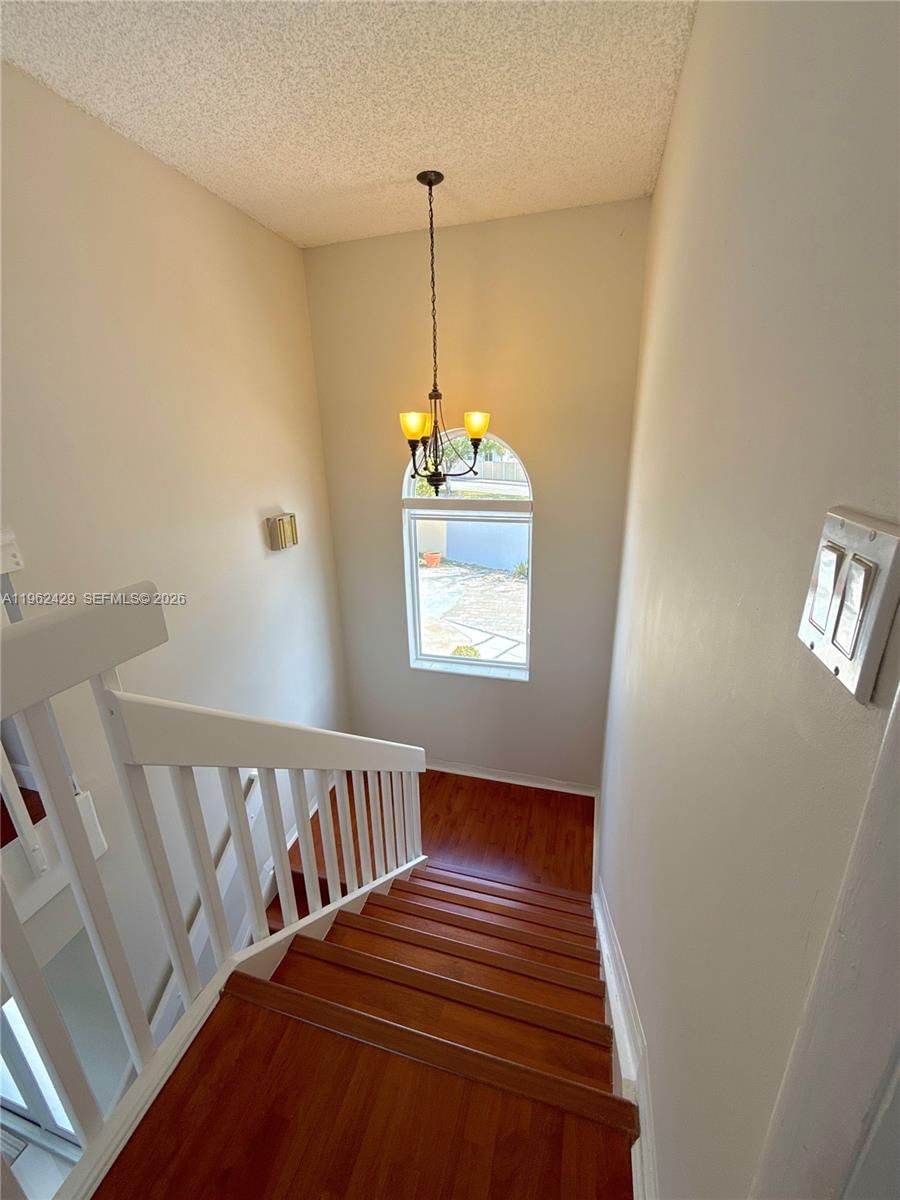 Real estate property located at 19230 87th Pl, Miami-dade, Lakes On The Green - Sec, Hialeah, FL