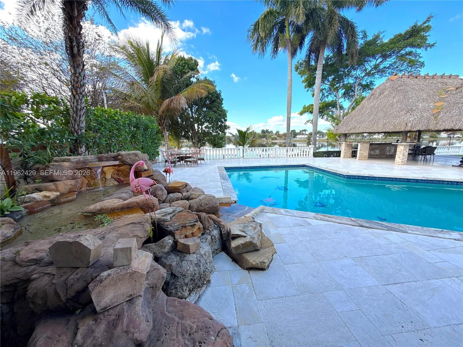 Real estate property located at 19230 87th Pl, Miami-dade, Lakes On The Green - Sec, Hialeah, FL