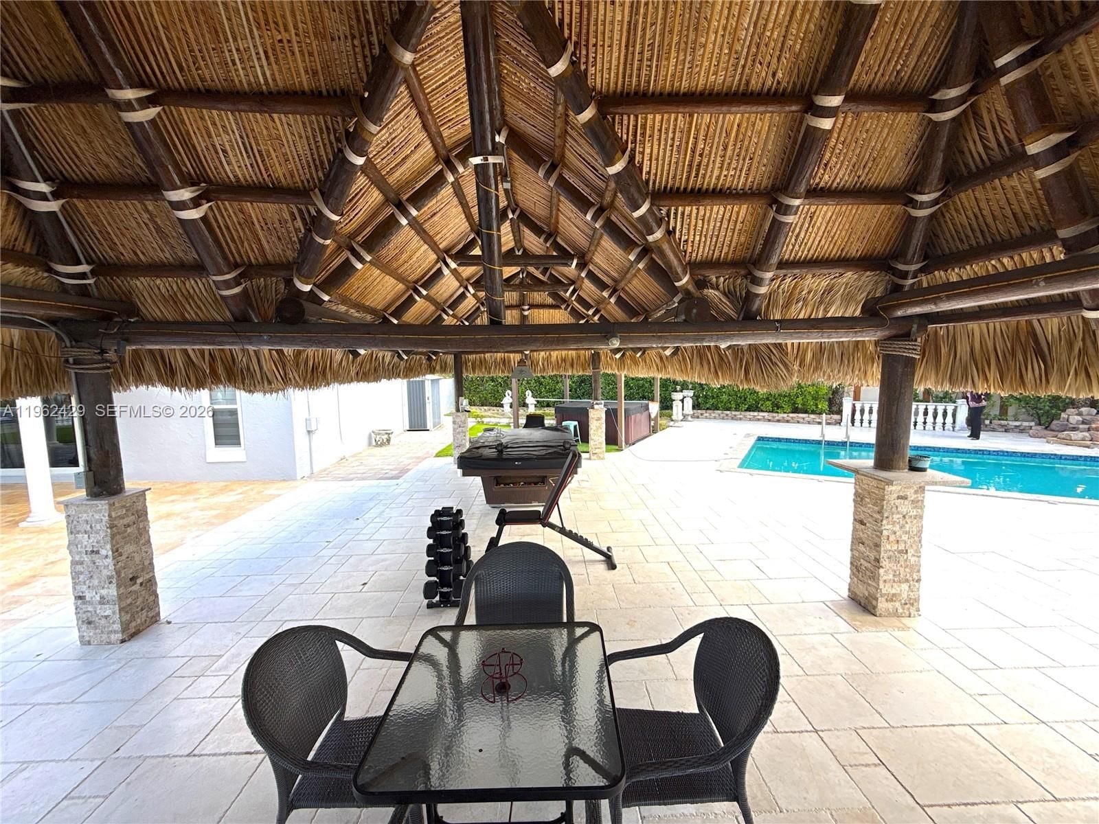 Real estate property located at 19230 87th Pl, Miami-dade, Lakes On The Green - Sec, Hialeah, FL