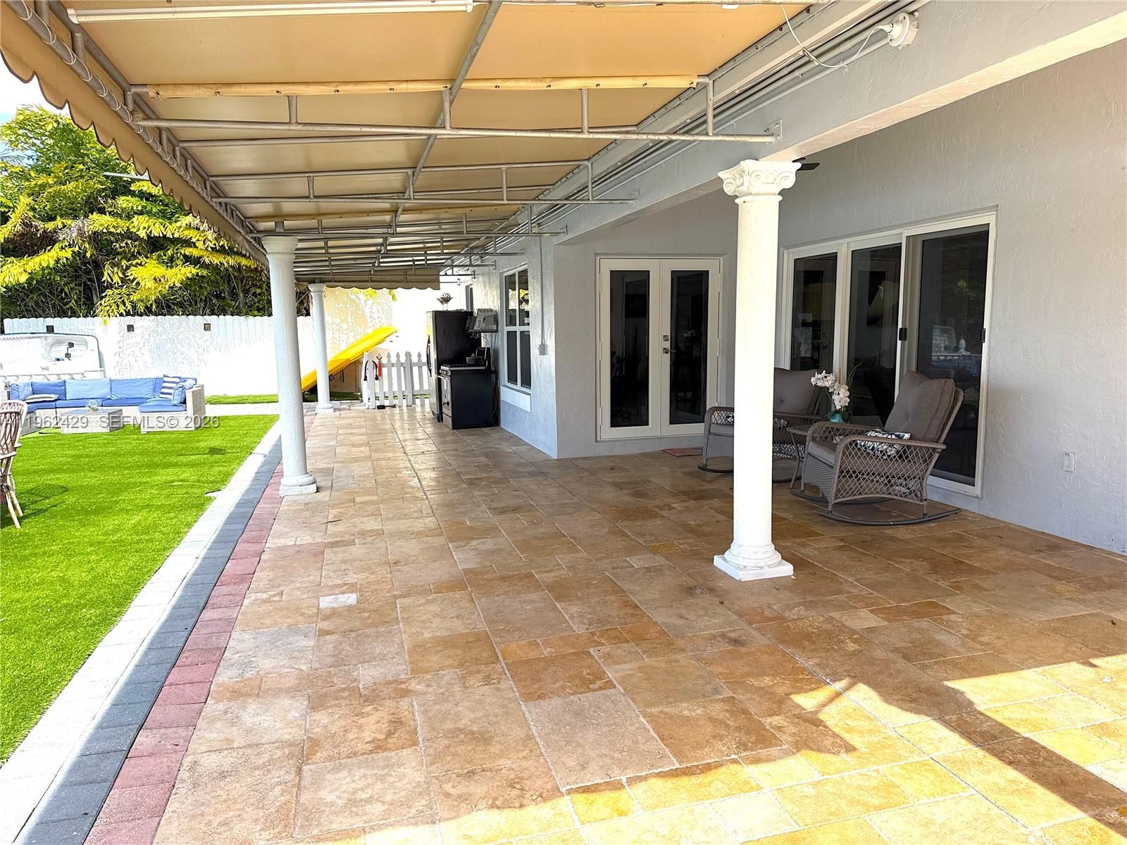 Real estate property located at 19230 87th Pl, Miami-dade, Lakes On The Green - Sec, Hialeah, FL