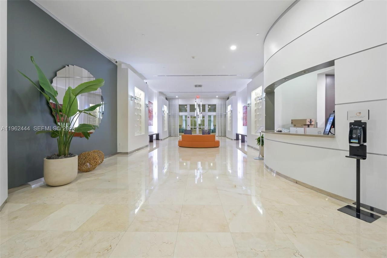Real estate property located at 9066 73rd Ct #2002, Miami-dade, Metropolis Ii At Dadeland, Miami, FL