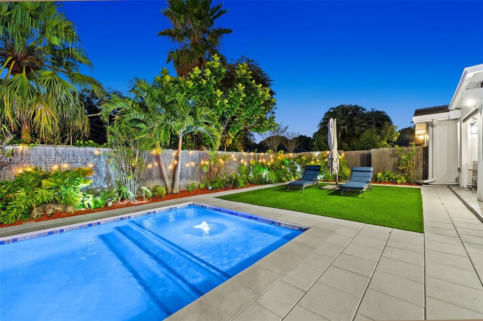 Real estate property located at 16140 Aberdeen Way, Miami-dade, Miami Lakes - Loch Lomond, Miami Lakes, FL