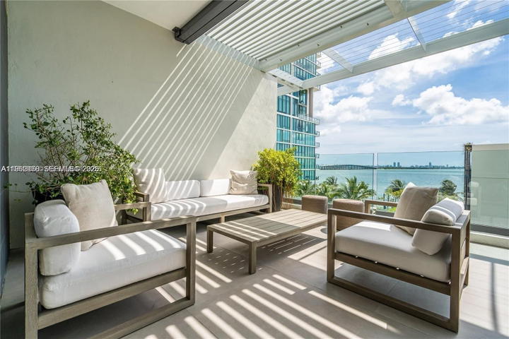 Real estate property located at 650 32nd St BH6, Miami-dade, Paraiso Bay Condo, Miami, FL