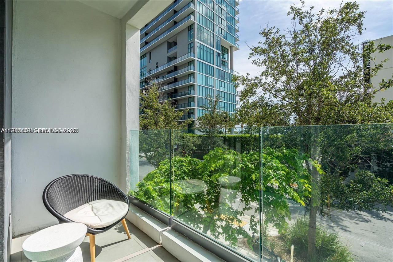 Real estate property located at 650 32nd St BH6, Miami-dade, Paraiso Bay Condo, Miami, FL