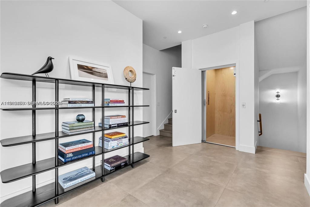 Real estate property located at 650 32nd St BH6, Miami-dade, Paraiso Bay Condo, Miami, FL