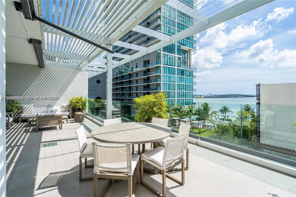 Real estate property located at 650 32nd St BH6, Miami-dade, Paraiso Bay Condo, Miami, FL