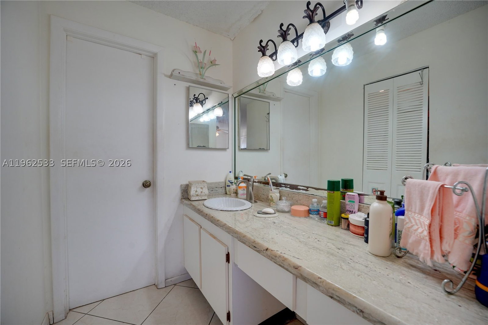 Real estate property located at 2901 Nob Hill Rd #303, Broward, Sunrise Lakes 174 Condo, Sunrise, FL