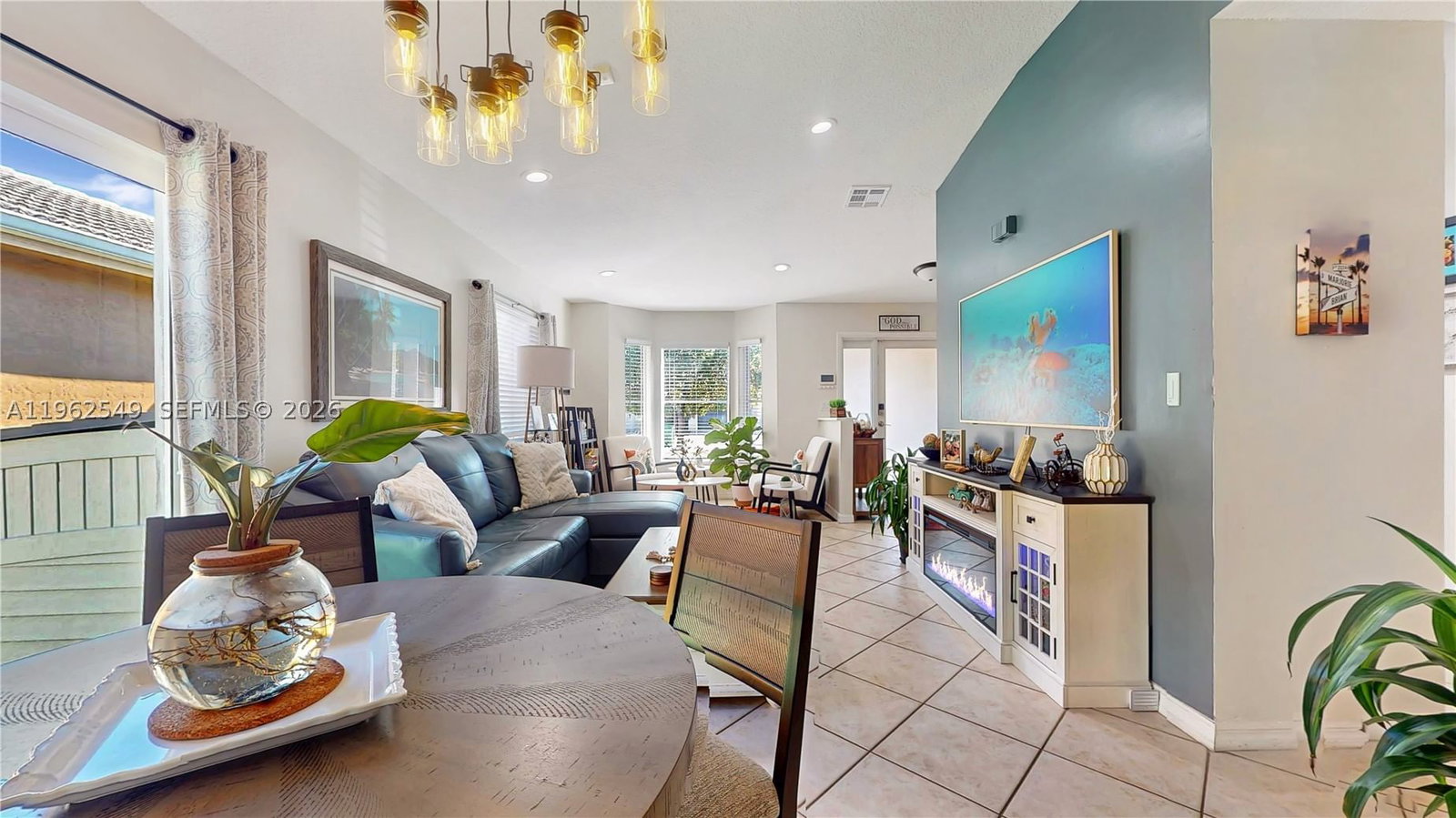 Real estate property located at 8931 208th Ter, Miami-dade, Pelican Bay At Old Cutler, Cutler Bay, FL