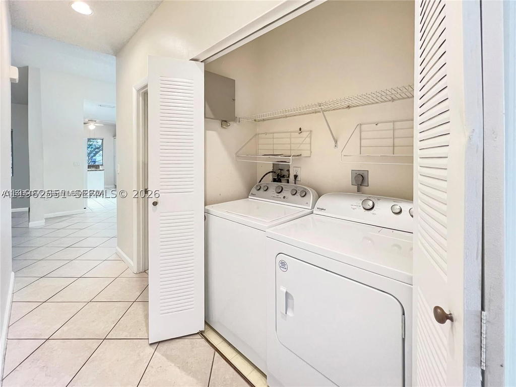 Real estate property located at , Broward, California Courts Condo, Weston, FL