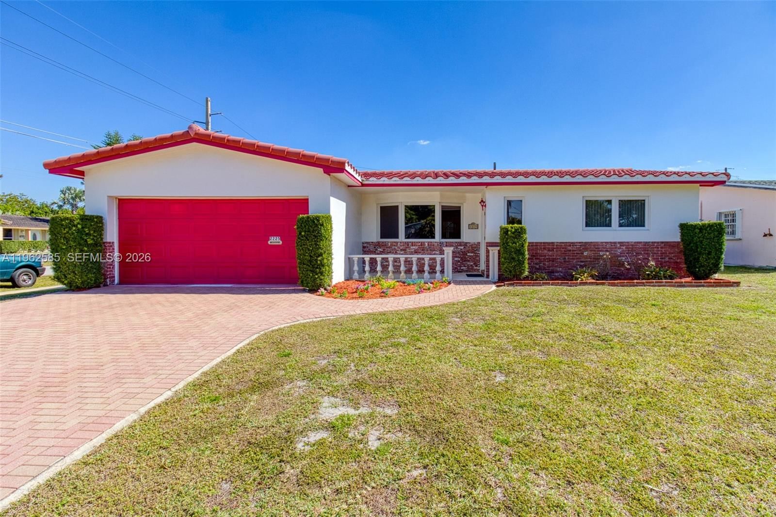 Real estate property located at 2225 39th Ave, Broward, Hollywood Hills, Hollywood, FL
