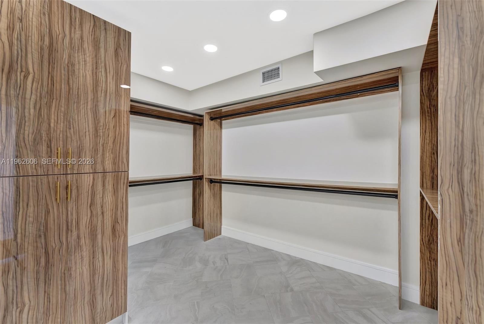 Real estate property located at 4100 Galt Ocean Dr #1001, Broward, Galleon Condo, Fort Lauderdale, FL