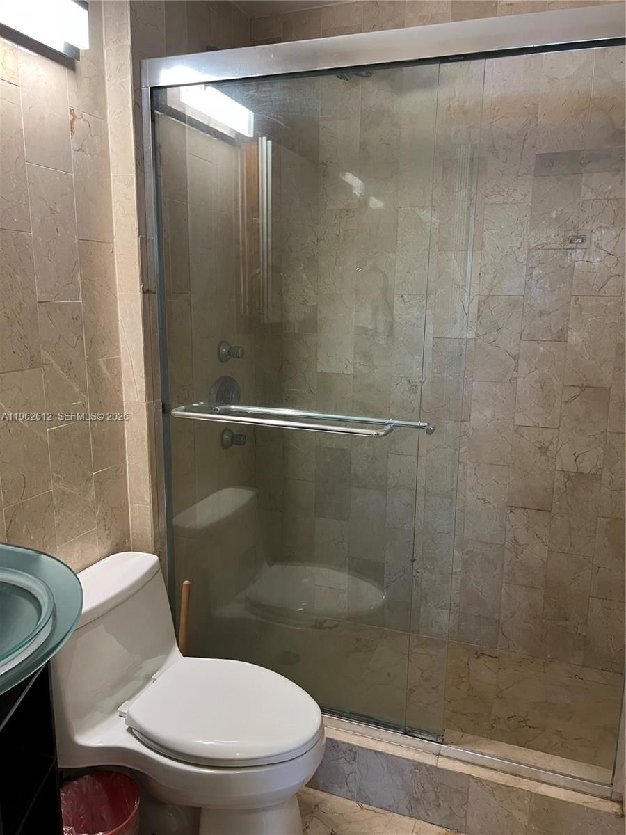 Real estate property located at 915 Jefferson Ave #4F, Miami-dade, 915 Bldg Inc Condo, Miami Beach, FL