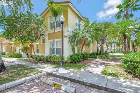 Real estate property located at 12832 30th St #118, Broward, Melrose Point Condo, Miramar, FL