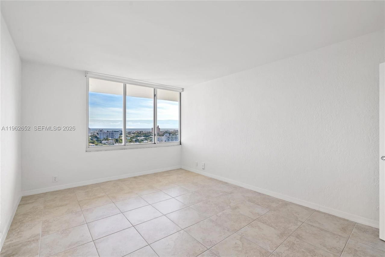 Real estate property located at 1200 West Ave PH08, Miami-dade, Mirador 1200 Condo, Miami Beach, FL