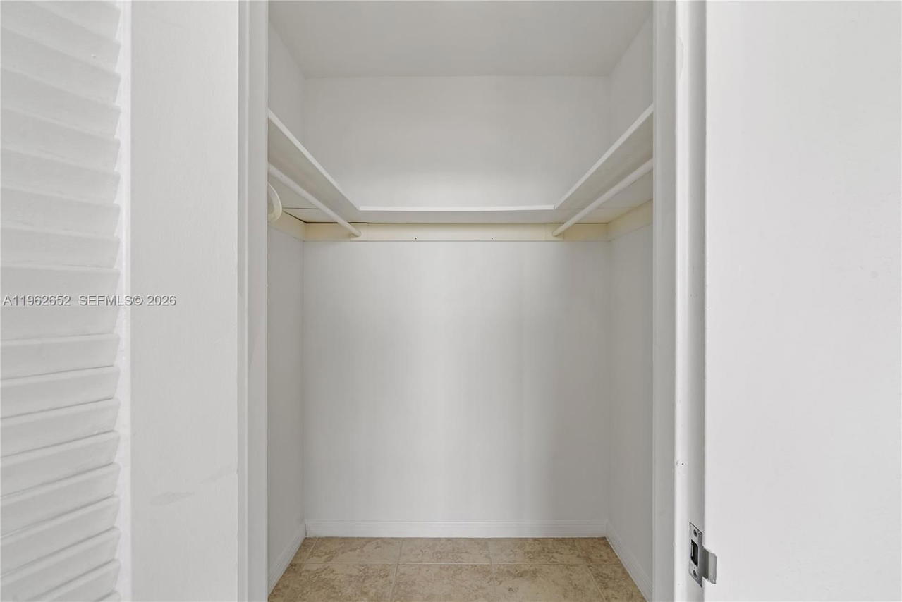 Real estate property located at 1200 West Ave PH08, Miami-dade, Mirador 1200 Condo, Miami Beach, FL