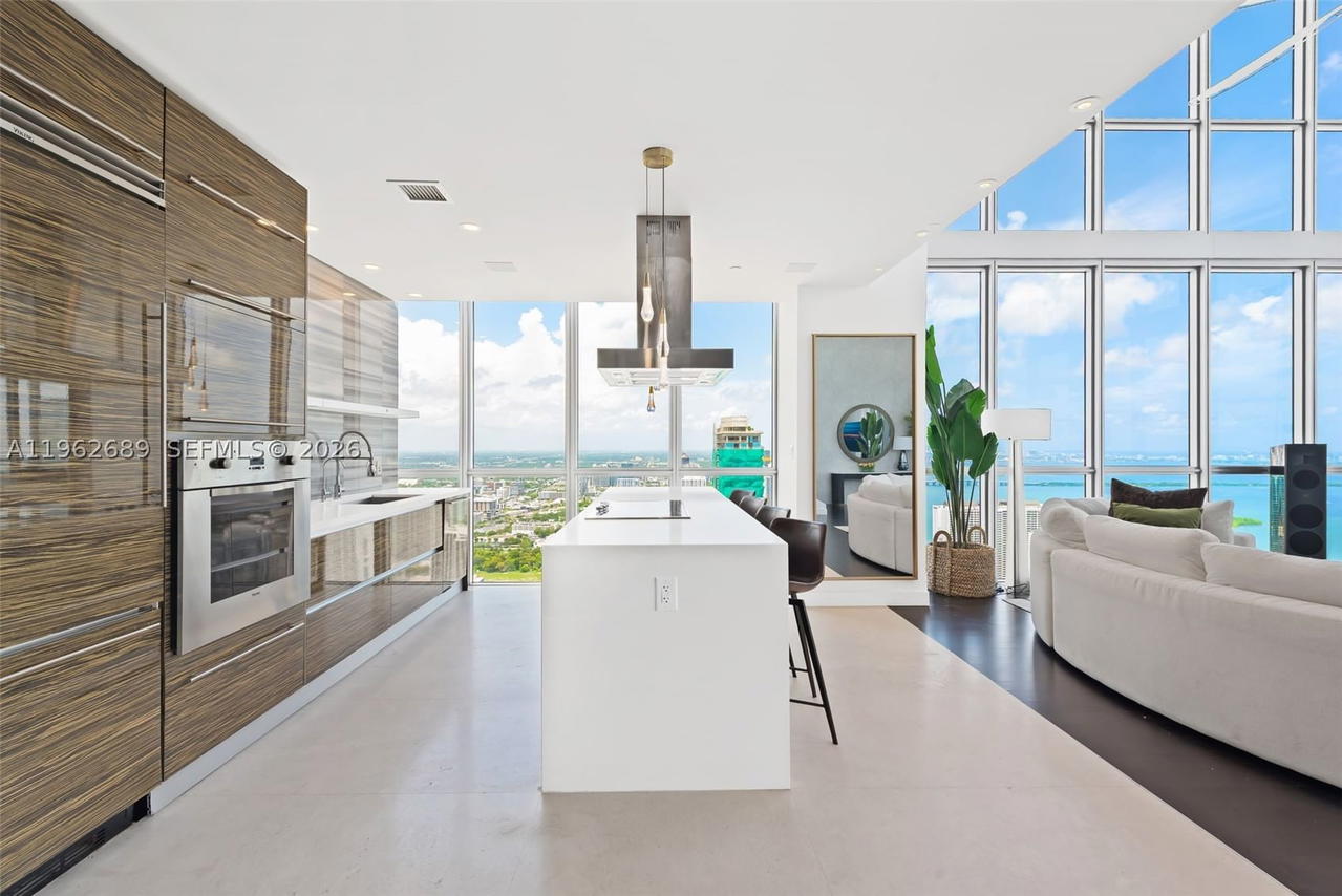 Real estate property located at 1100 Biscayne Blvd #5706, Miami-dade, Marquis Condo, Miami, FL