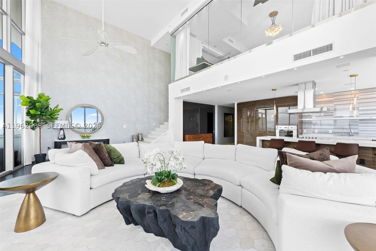 Real estate property located at 1100 Biscayne Blvd #5706, Miami-dade, Marquis Condo, Miami, FL