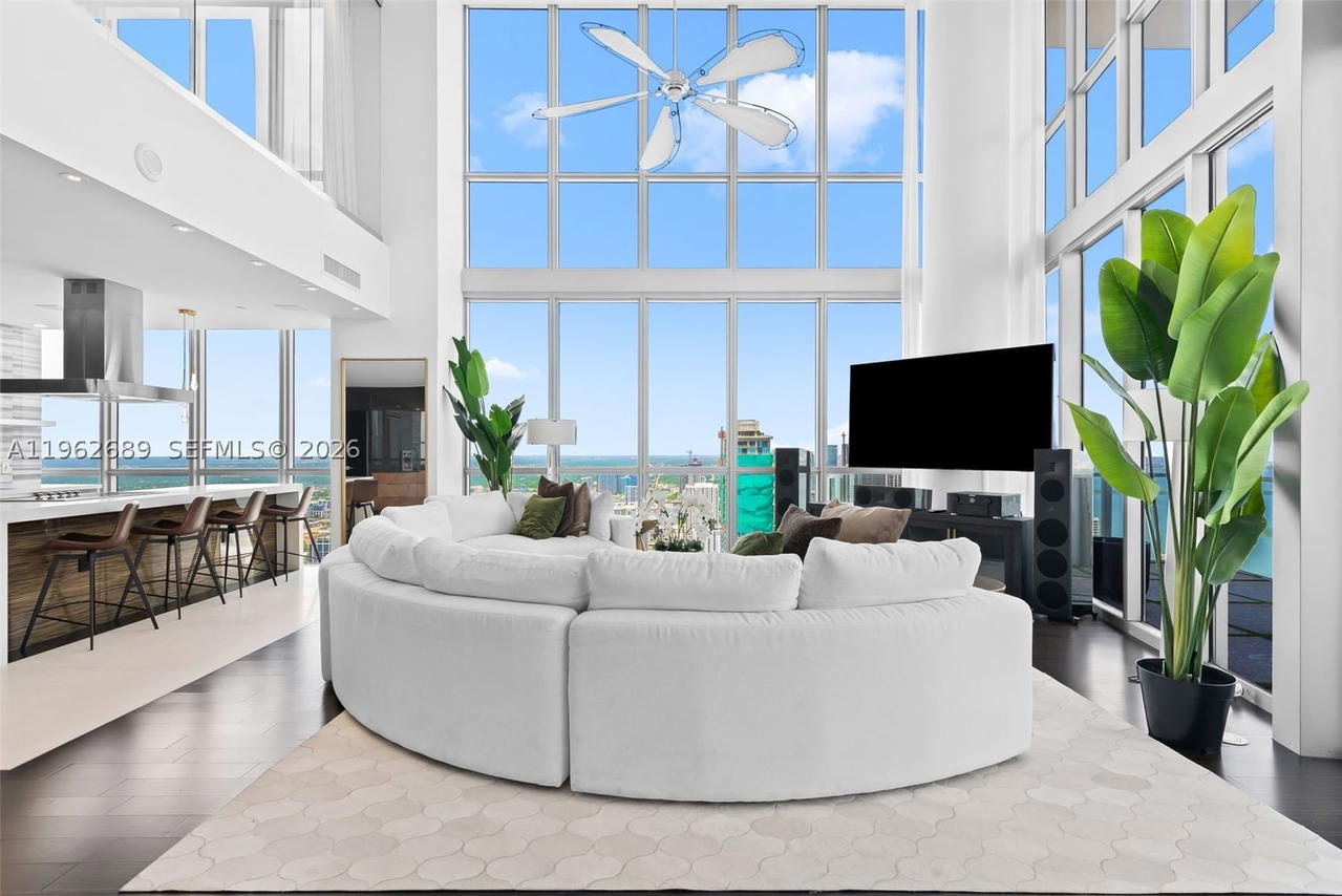 Real estate property located at 1100 Biscayne Blvd #5706, Miami-dade, Marquis Condo, Miami, FL