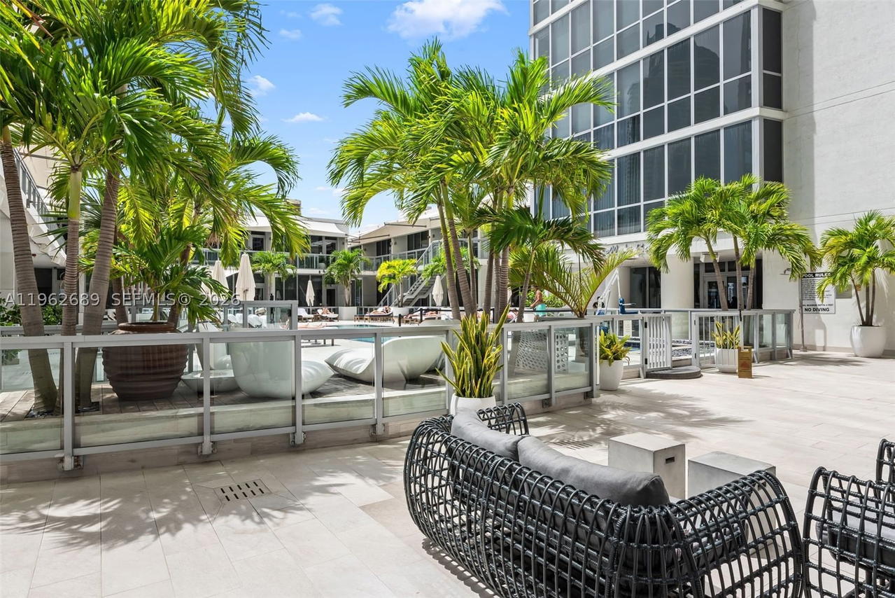 Real estate property located at 1100 Biscayne Blvd #5706, Miami-dade, Marquis Condo, Miami, FL